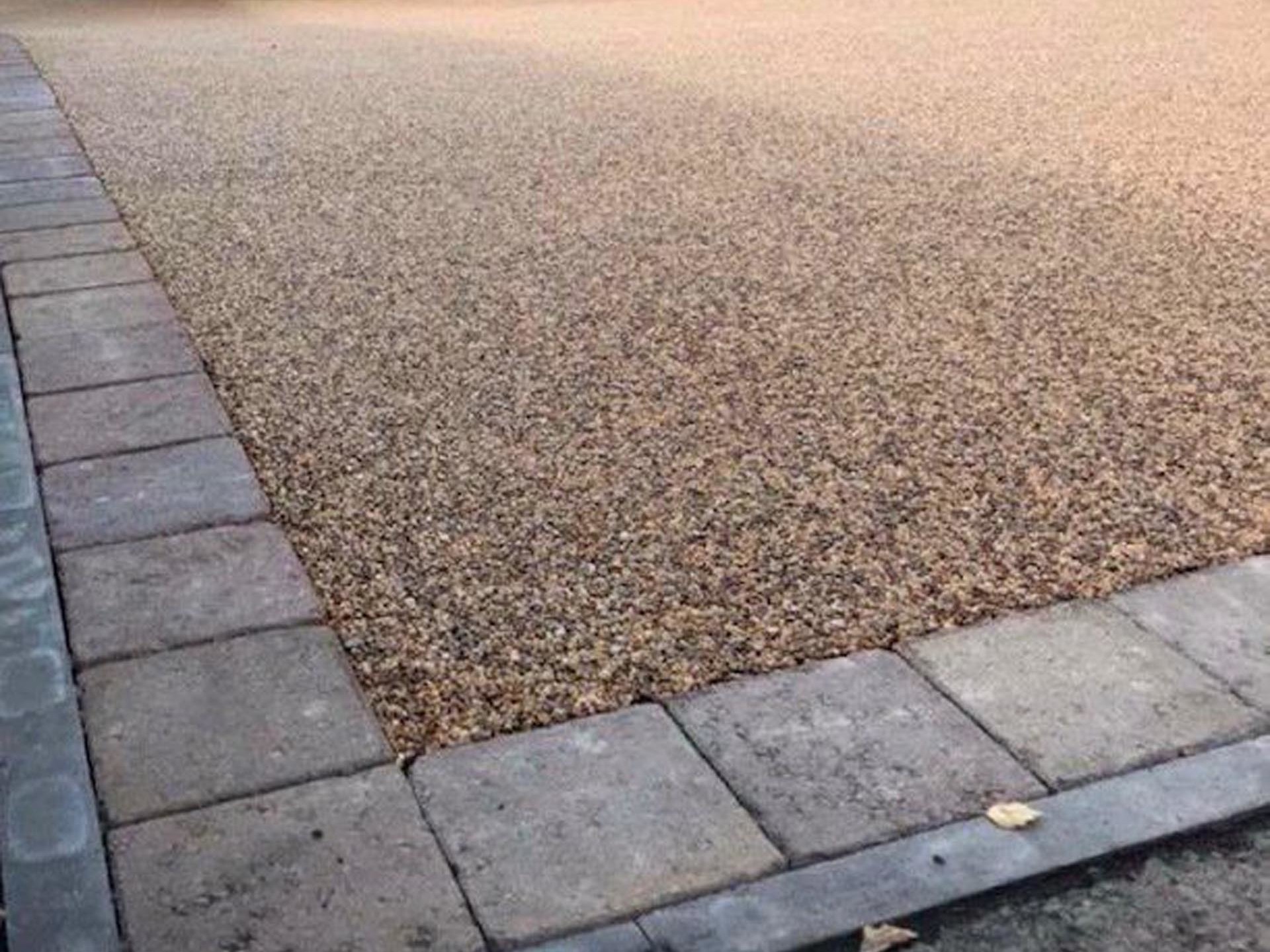 Resin bonded driveway installed cambs paving cambridgeshire